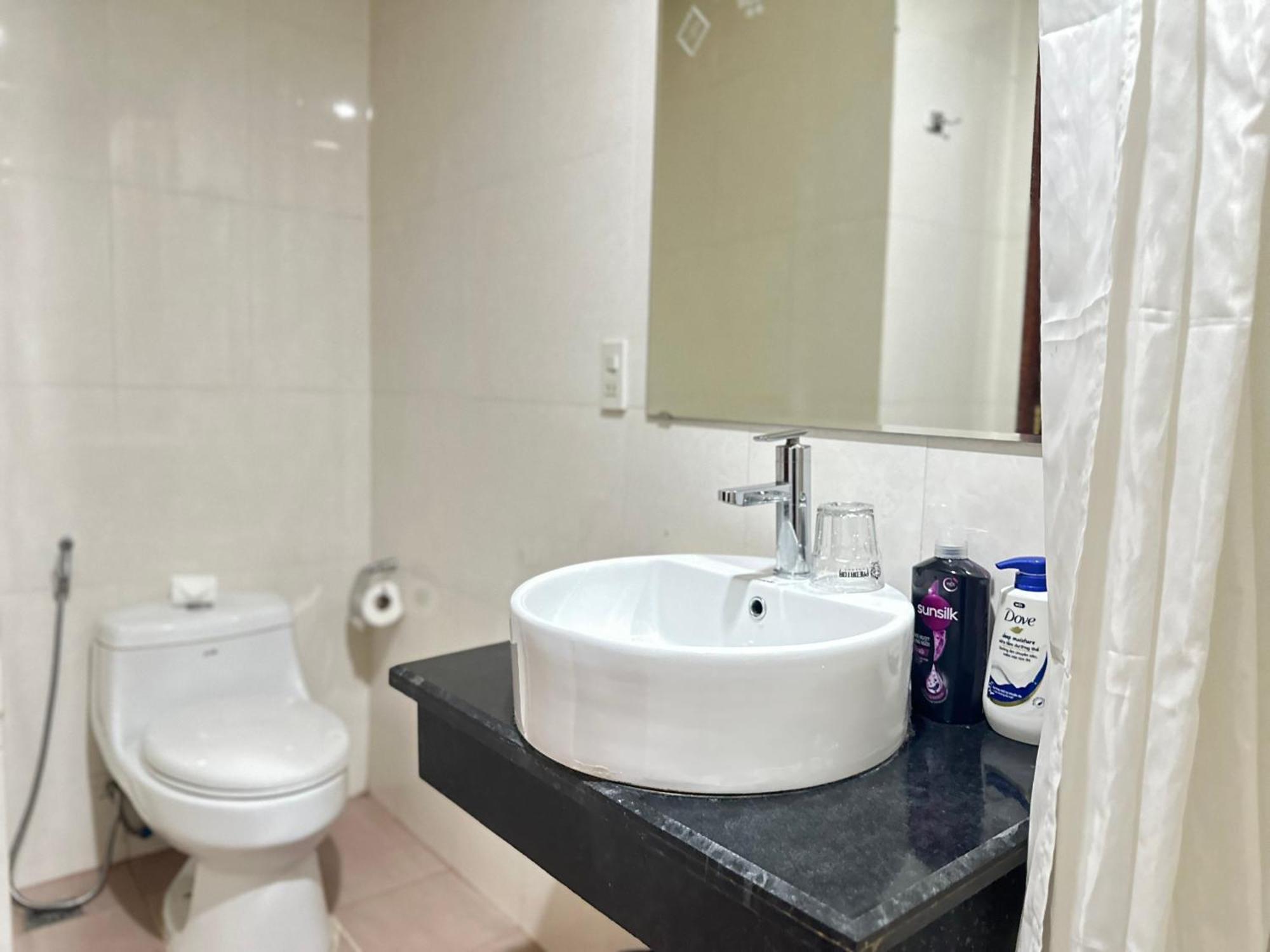 Ruby Star Hotel- Near Ben Thanh Market Cidade de Ho Chi Minh Exterior foto